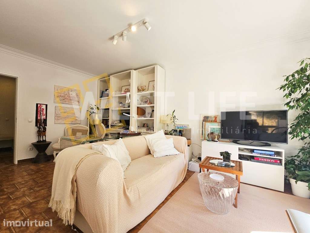 Apartamento T2 com Excelente Localização em Cascais | EXCLUSIVO WES... - Grande imagem: 2/22