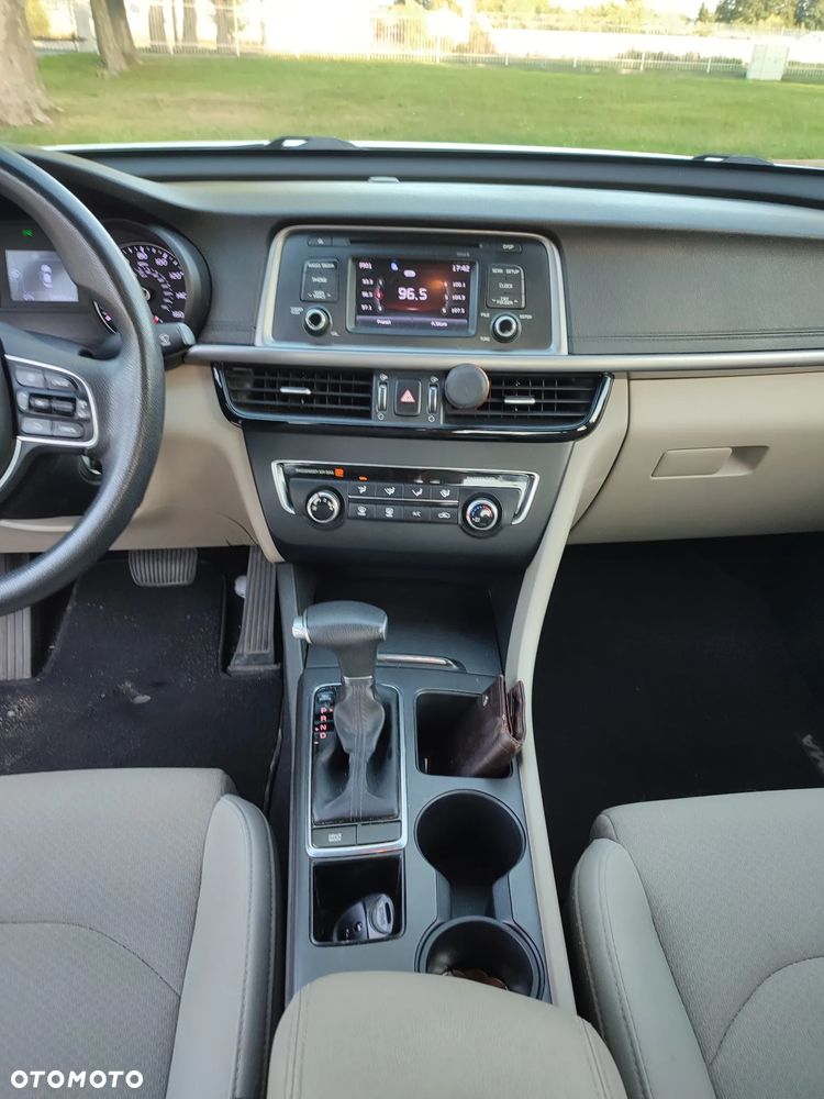 Kia Optima - 14
