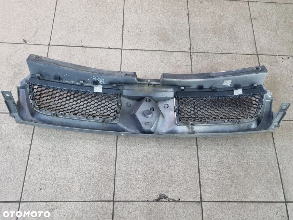 ATRAPA GRILL PRIMASTAR TRAFIC VIVARO  01-06r. - 3
