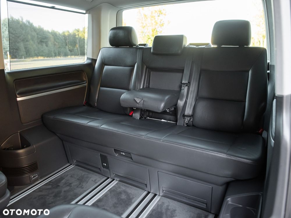 Volkswagen Multivan - 23
