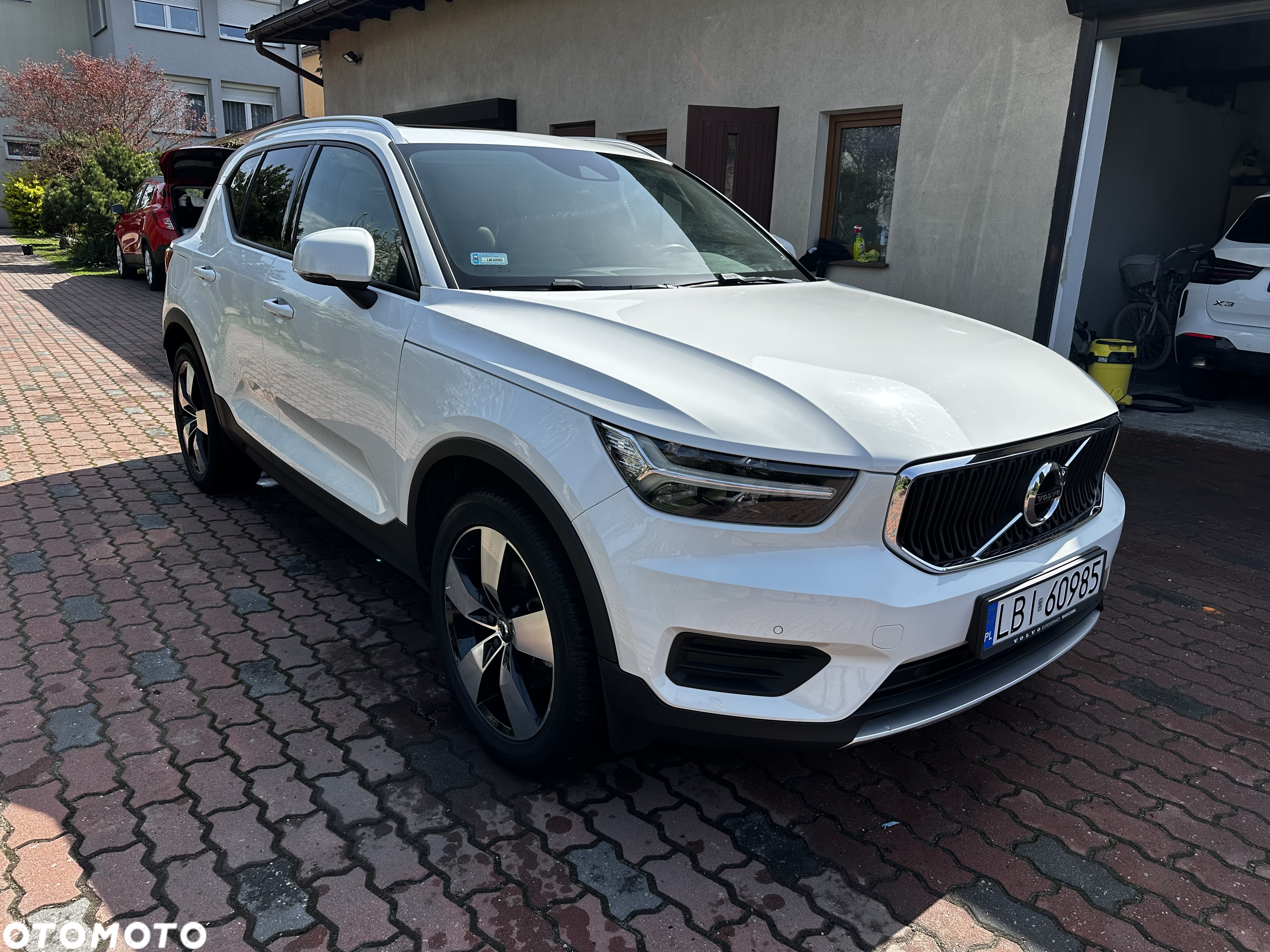 Volvo XC 40 D4 AWD Momentum (Intro Edition) - 3