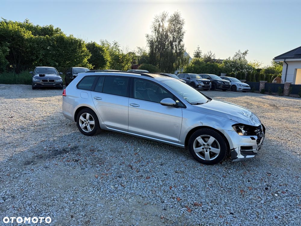 Volkswagen Golf - 10