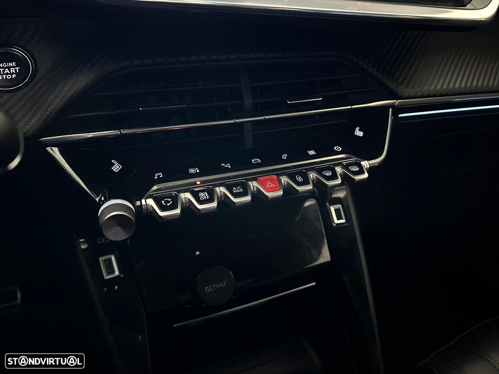 Peugeot 2008 PureTech 130 EAT8 GT Pack - 27