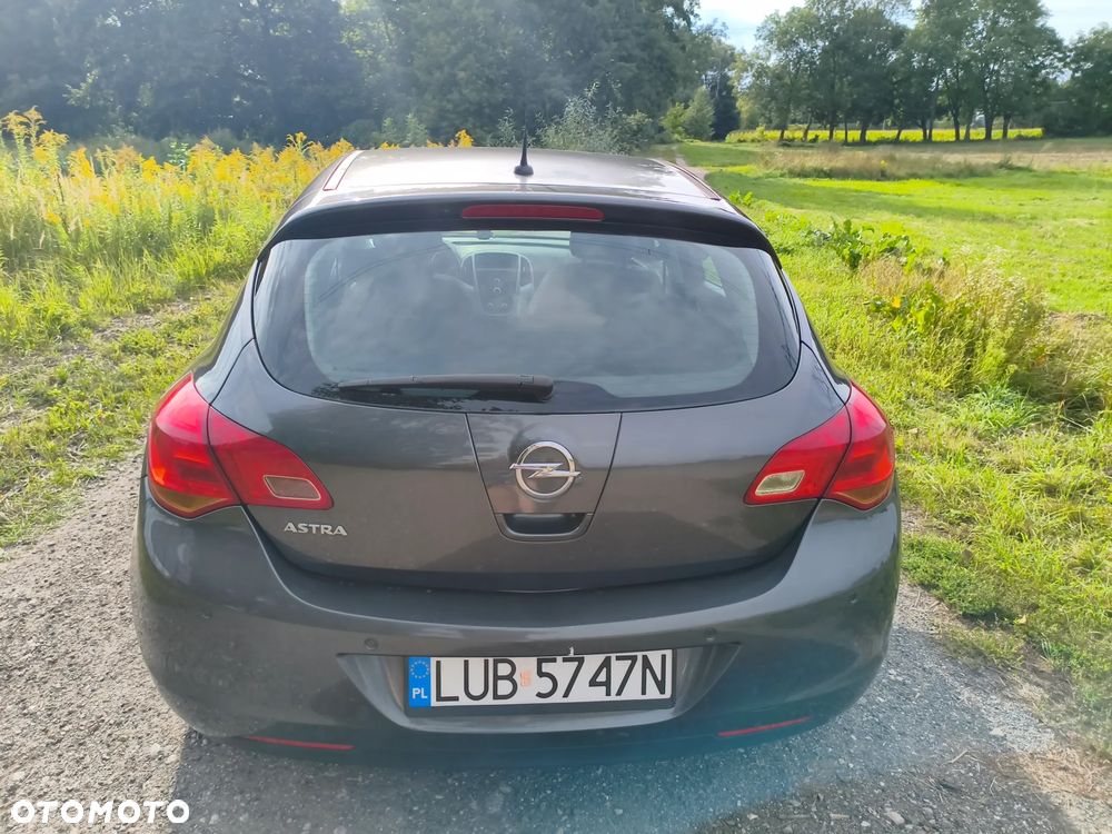 Opel Astra 1.6 Edition 150 - 8