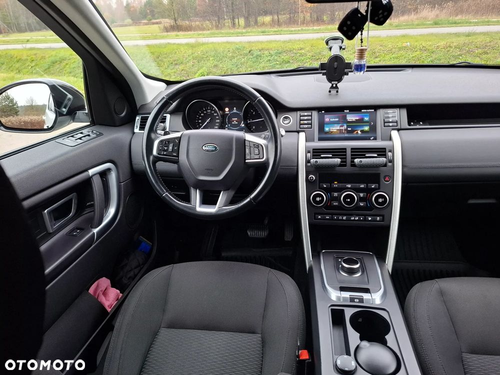 Land Rover Discovery Sport - 36