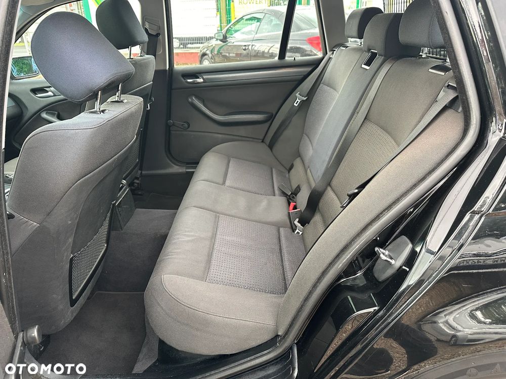 BMW Seria 3 316i - 23
