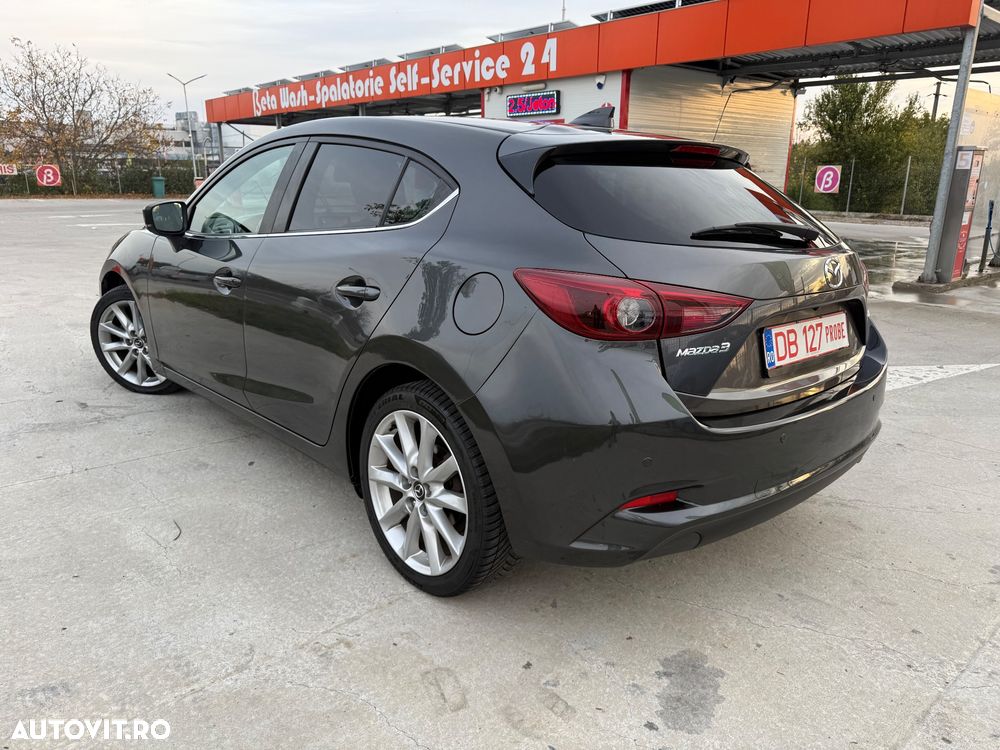 Mazda 3 - 4