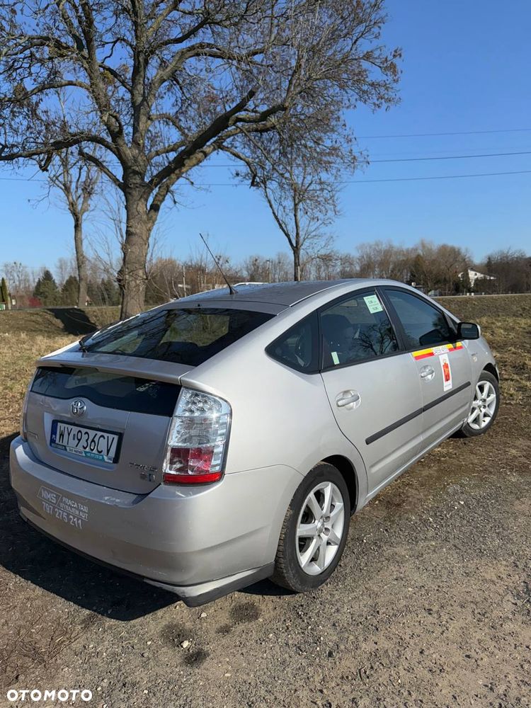 Toyota Prius 1.5 VVT-i Sol - 3