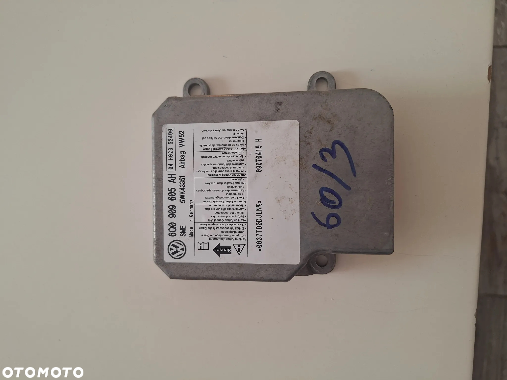 VW caddy  moduł sensor poduszek airbag 6Q0909605AH  (60/3)    (67/10) - 7