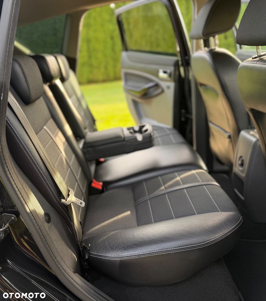 Ford Kuga 2.0 TDCi 4x4 Titanium - 10