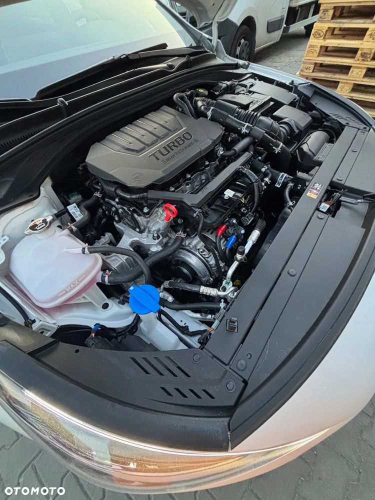 Hyundai i30 Kombi 1.5 T-GDI 48V-Hybrid DCT Advantage - 27