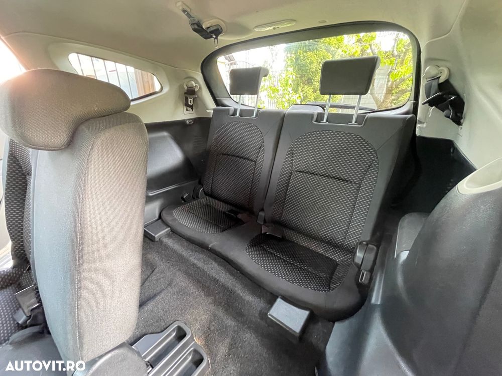 Nissan Qashqai+2 2.0 Tekna - 8