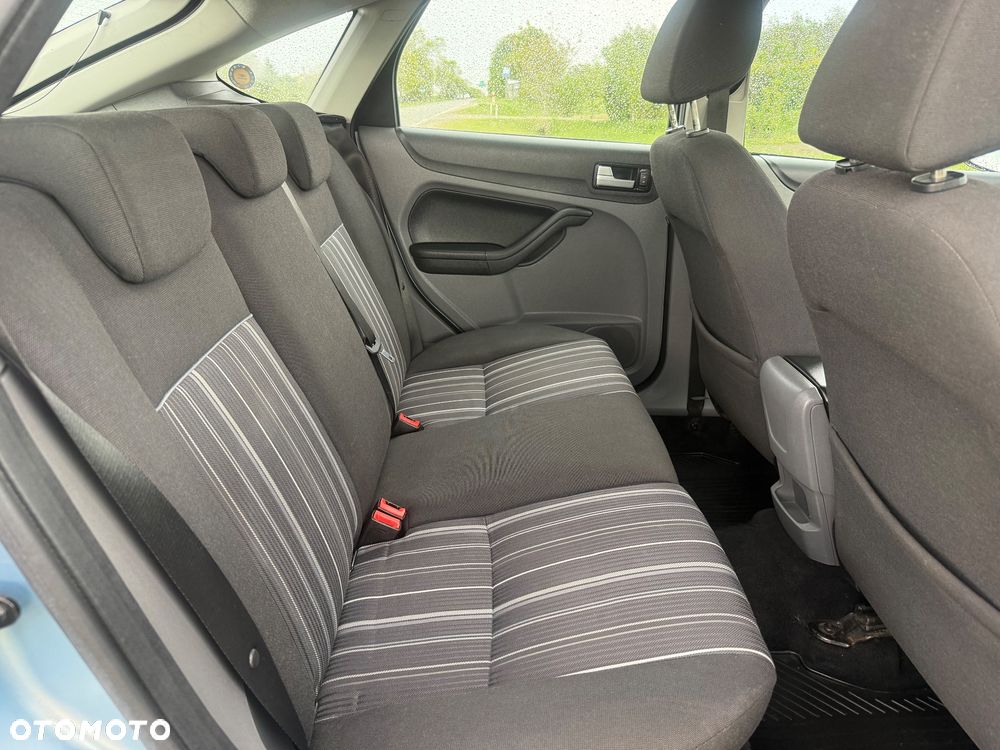 Ford Focus 2.0 16V Titanium - 5