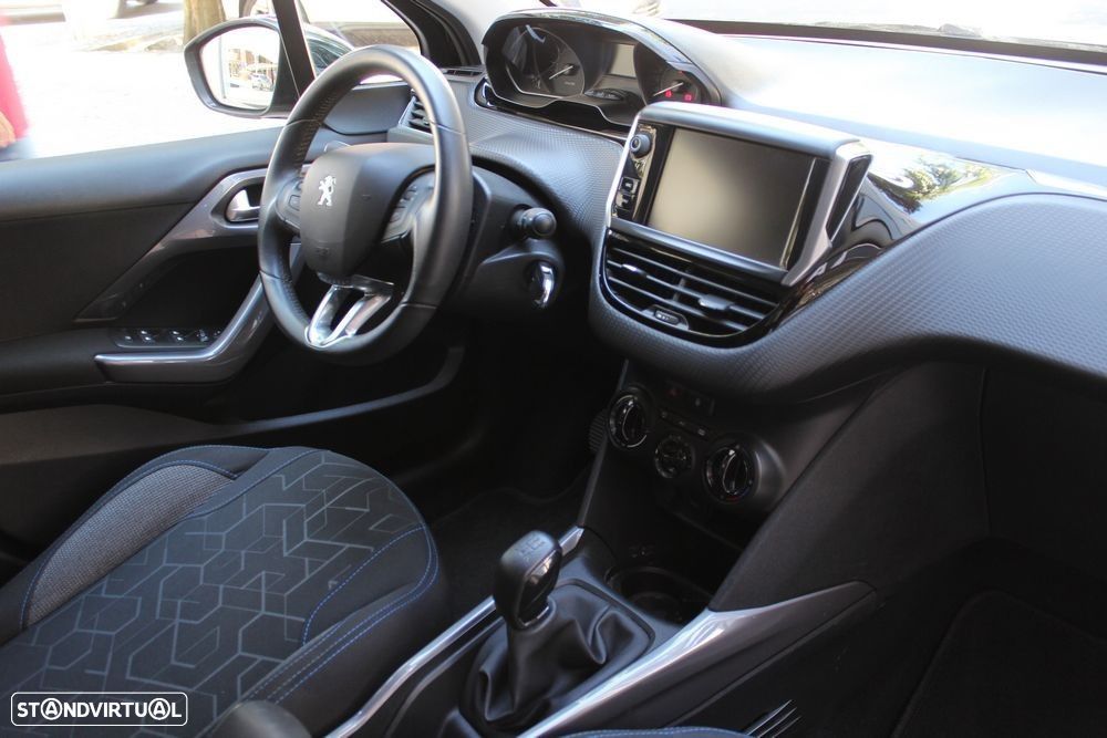 Peugeot 2008 1.2 PureTech Active - 23