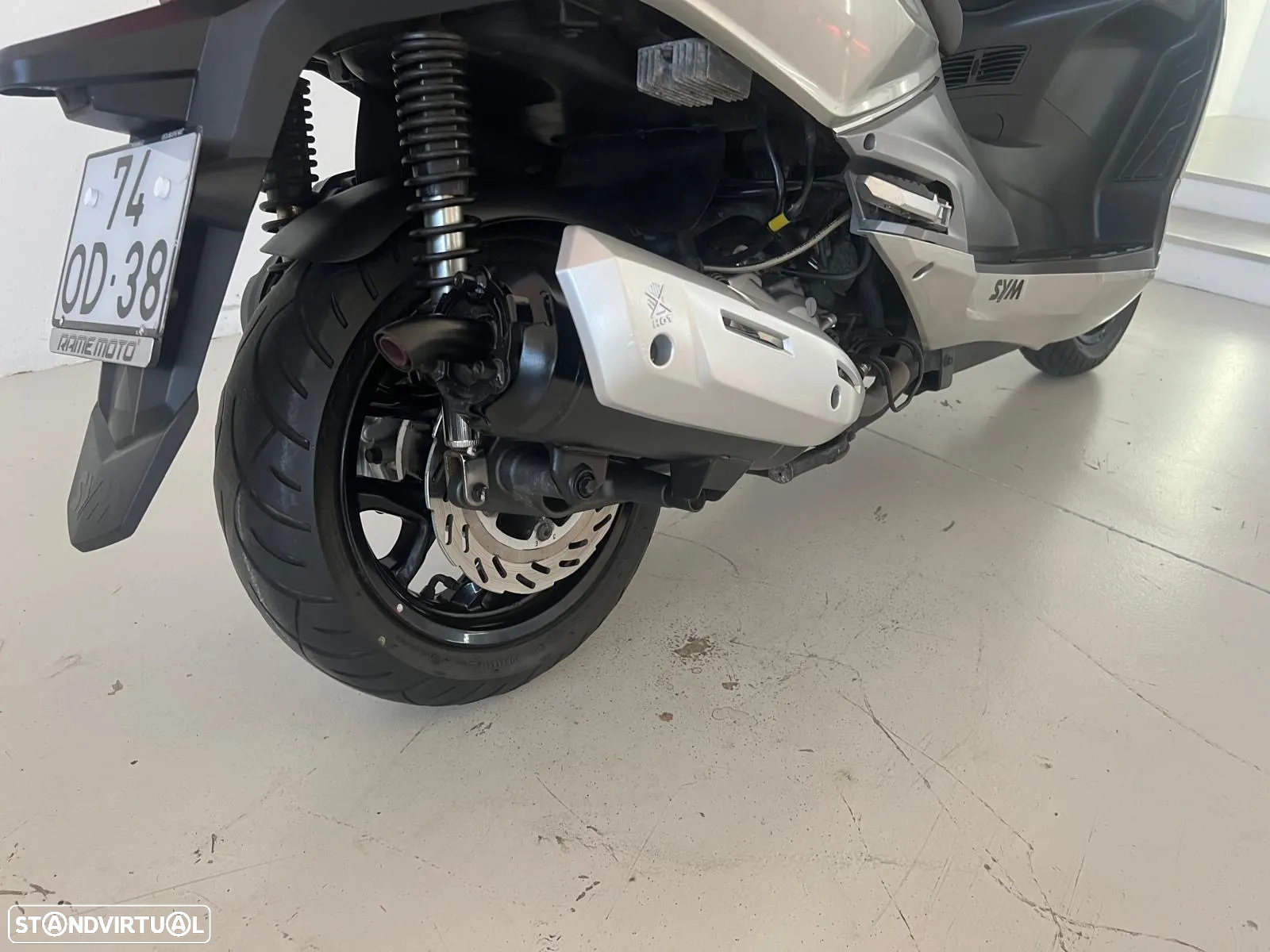 Sym GTS 125i - 5
