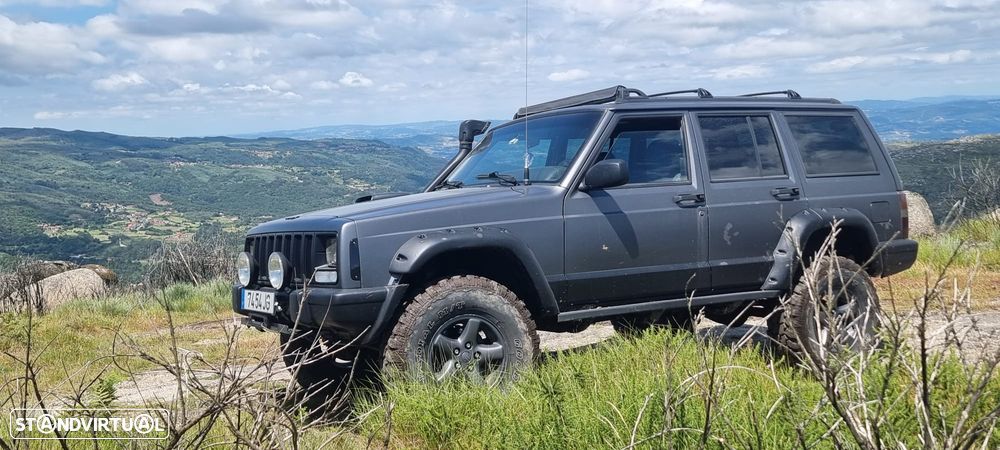 Jeep Cherokee 2.5 TD Classic - 11
