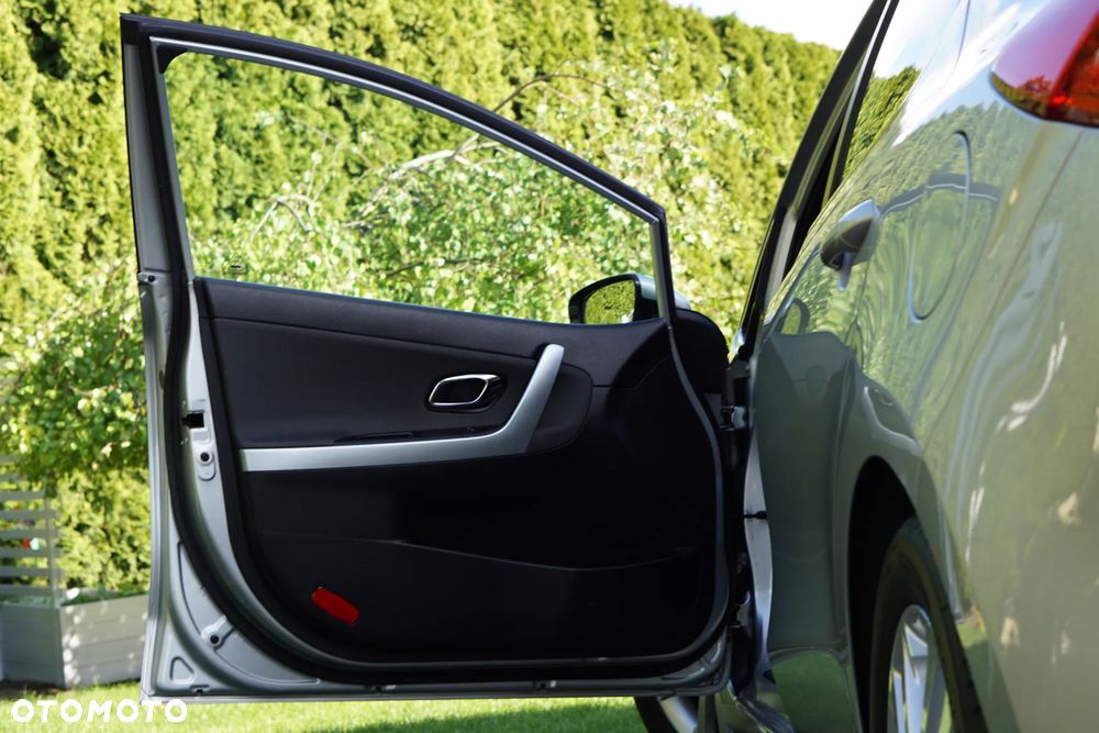 Kia Ceed - 27
