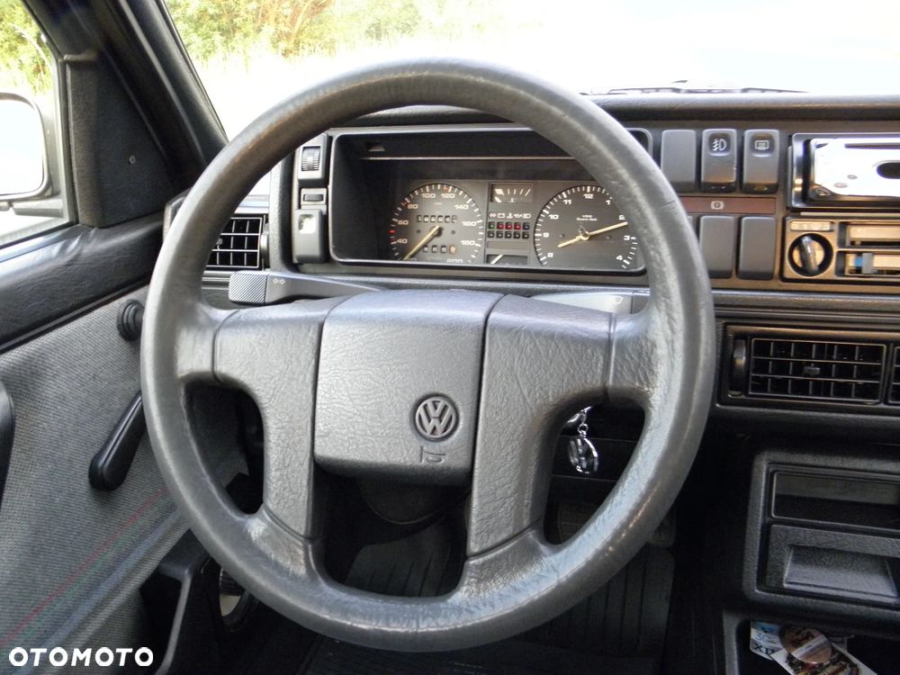 Volkswagen Golf 1.6 CL - 38