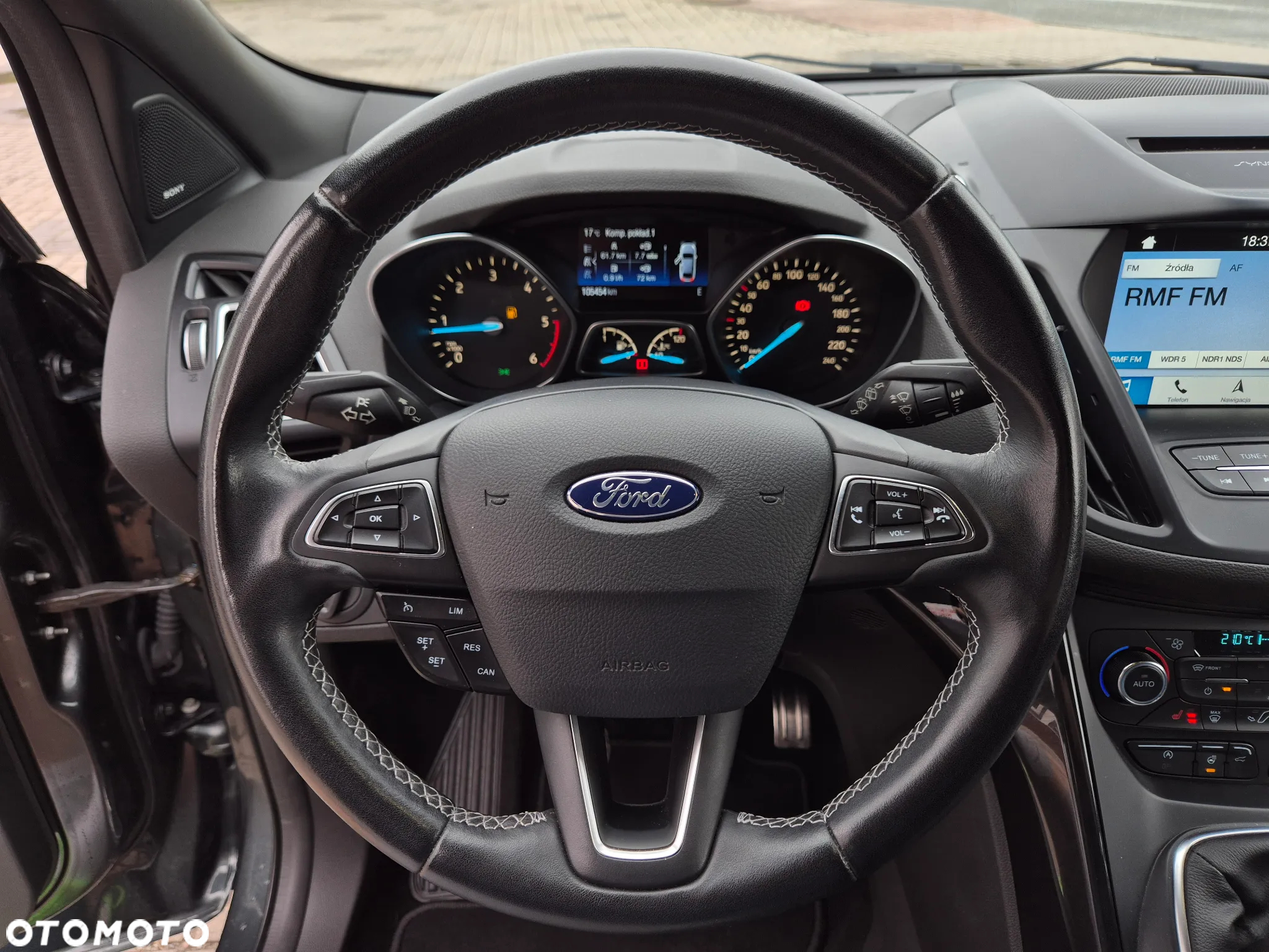 Ford Kuga 2.0 TDCi 4x2 ST-Line - 23