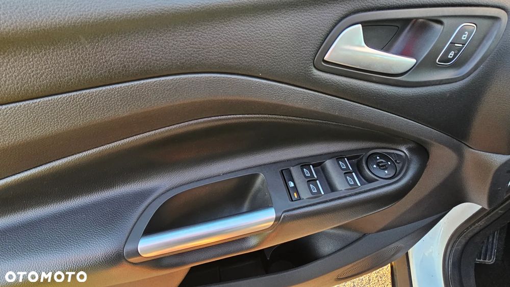 Ford Kuga 2.0 TDCi 4WD Titanium Plus - 16