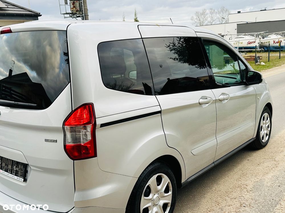 Ford Tourneo Courier 1.0 EcoBoost S&S Ambiente - 4