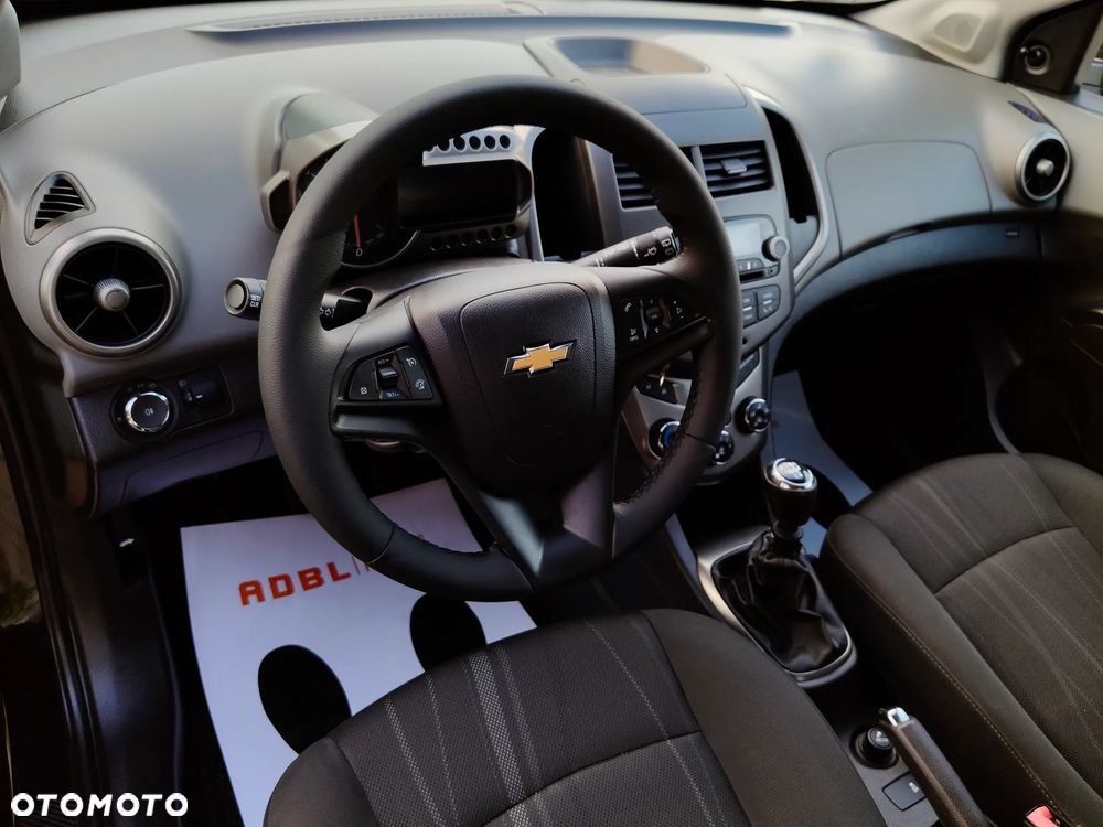 Chevrolet Aveo 1.2 LT - 21