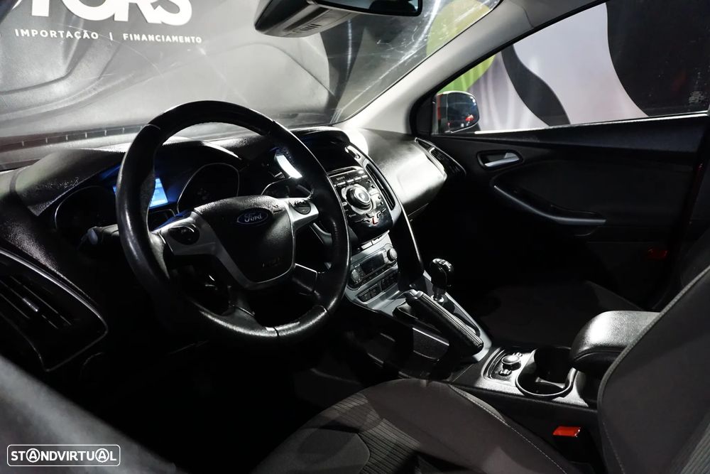 Ford Focus 1.0 EcoBoost S&S ST-Line - 12