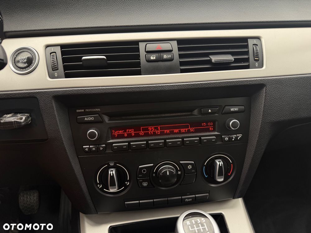 BMW Seria 3 318d - 33