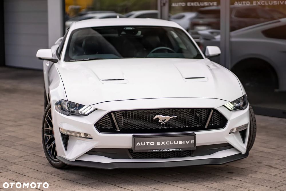 Ford Mustang - 4