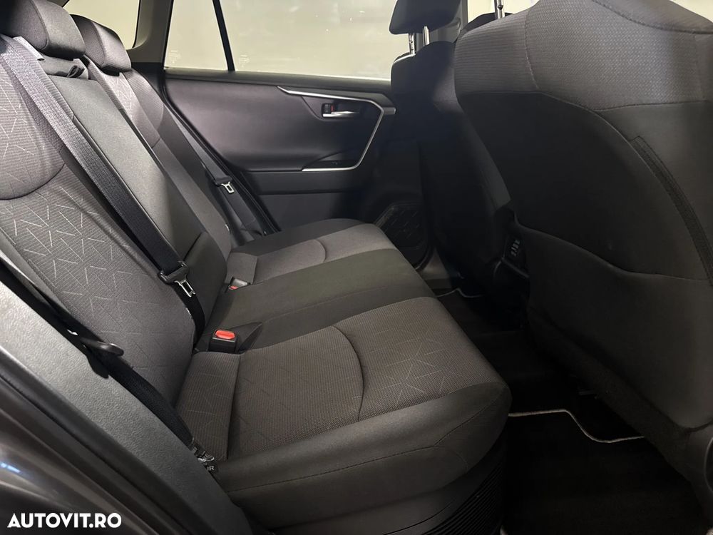 Toyota RAV4 - 13