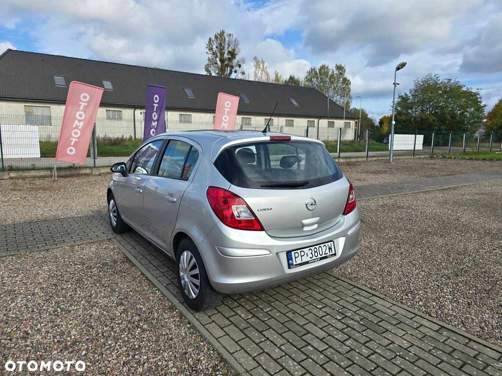 Opel Corsa 1.2 16V Enjoy - 8