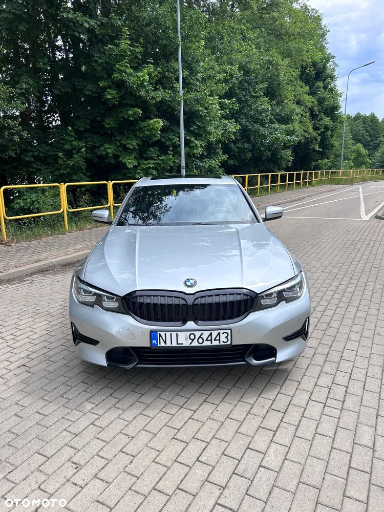 BMW Seria 3 330i Luxury Line sport - 16