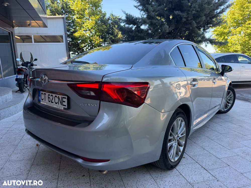 Toyota Avensis 2.0 D-4D Elegance - 3