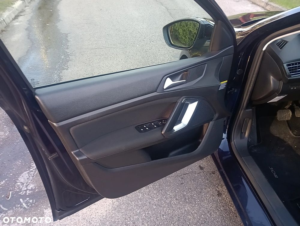 Peugeot 308 SW BlueHDi 120 EAT6 Stop & Start Allure - 12