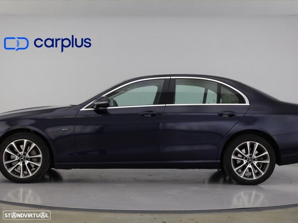 Mercedes-Benz E 300 de AMG Line - 4