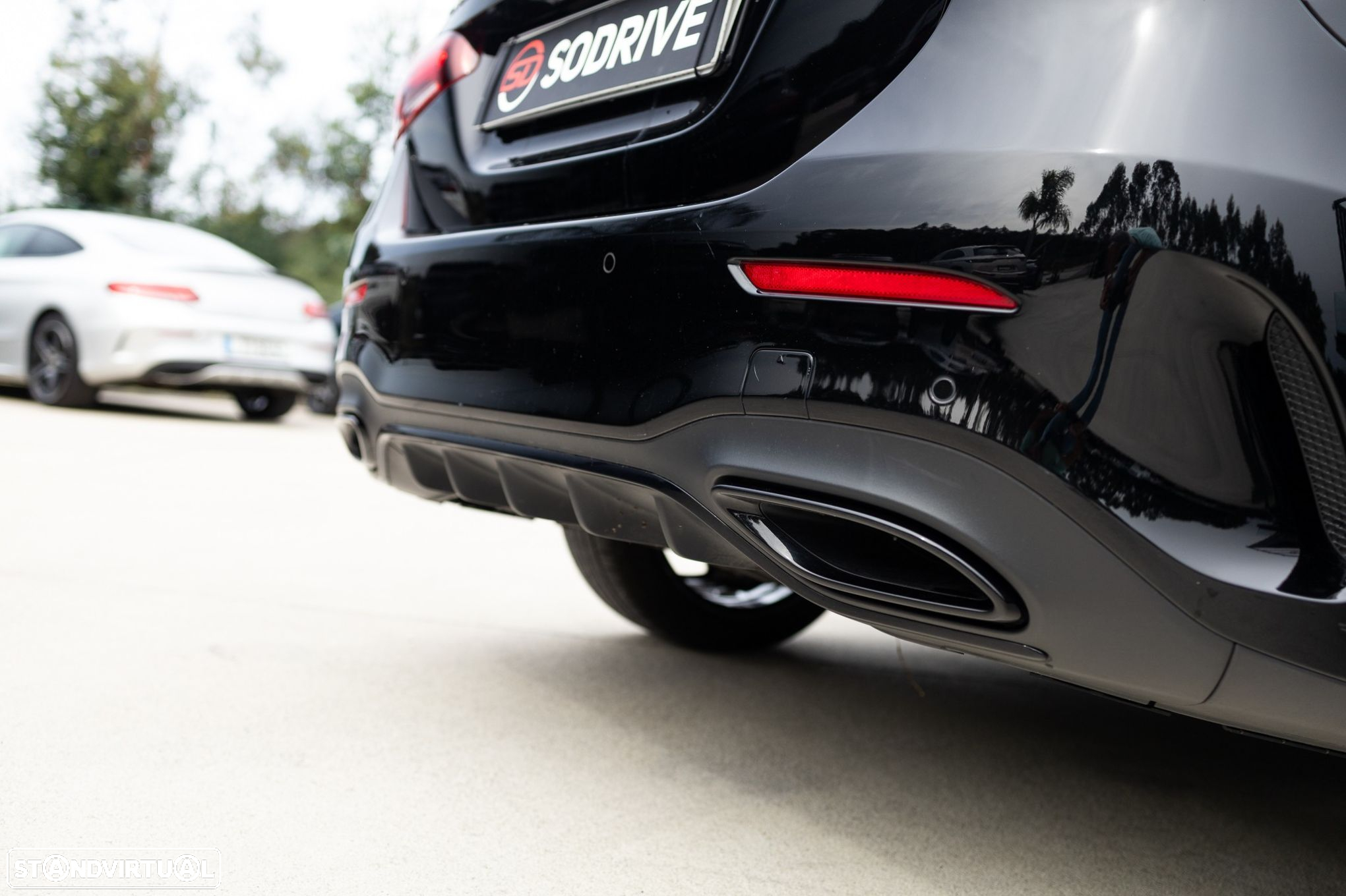 Mercedes-Benz A 250 Limousine e AMG Line - 21