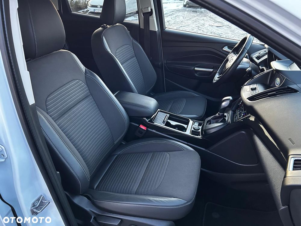 Ford Kuga 2.0 TDCi 4x4 Titanium - 23