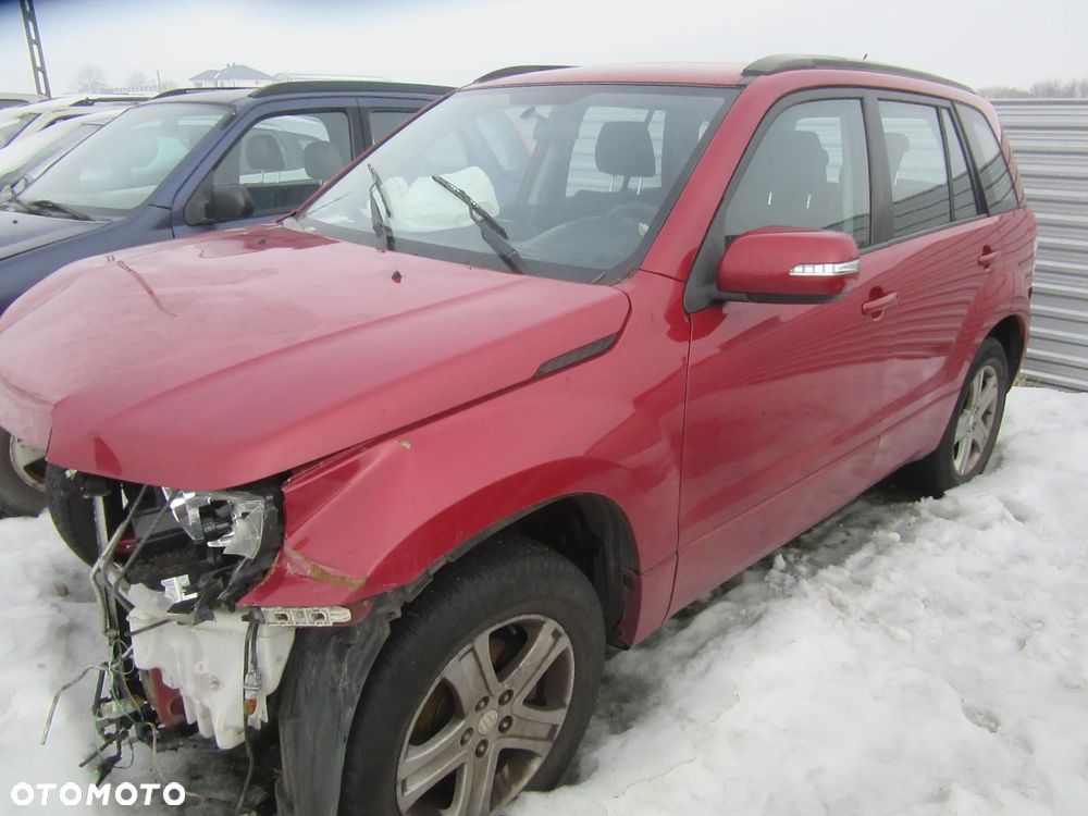 Suzuki Grand Vitara II 2.0i 208 r. na części - 1