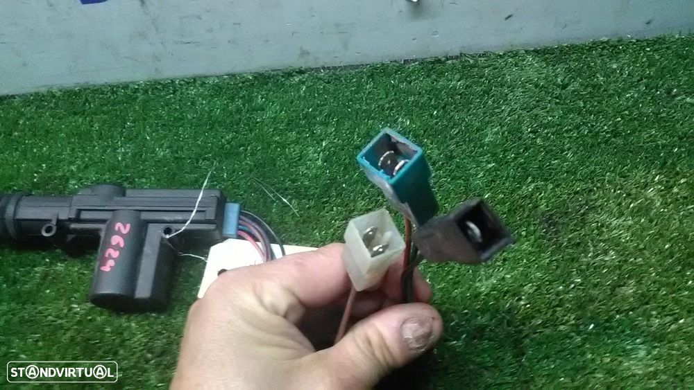 MOTOR FECHO CENTRALIZADO FRONTAL ESQUERDO MITSUBISHI PAJERO 1991 - 1