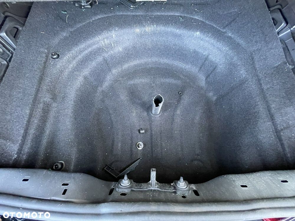 Volkswagen Passat Variant 2.0 TDI SCR DSG Business - 4