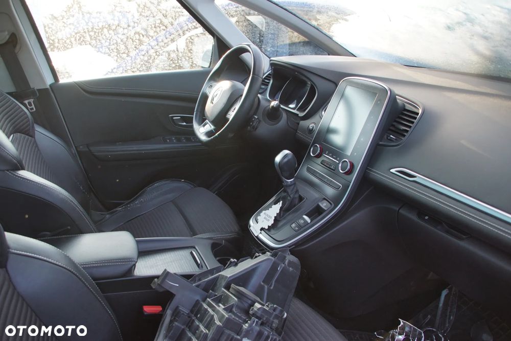 Auto na części - Renault Grand Scenic IV 1.3 TCE 159 KM H5H 450 BIXUF 2019R Silnik Skrzynia Drzwi Klapa Zderzak Lampa Szyba Klamka Lusterko Panorama Deska Kokpit Sterownik Moduł Czujnik Licznik Wyświetlacz Panel Kierownica - 15
