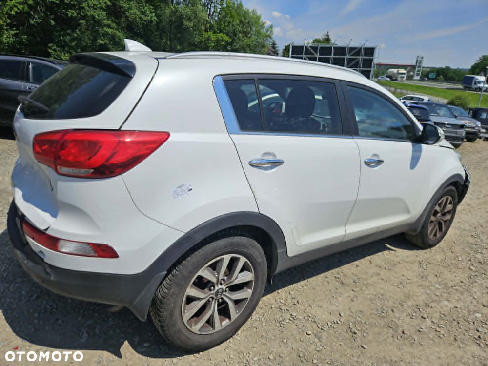 Kia Sportage 1.7 CRDI 2WD Dream-Team Edition - 2