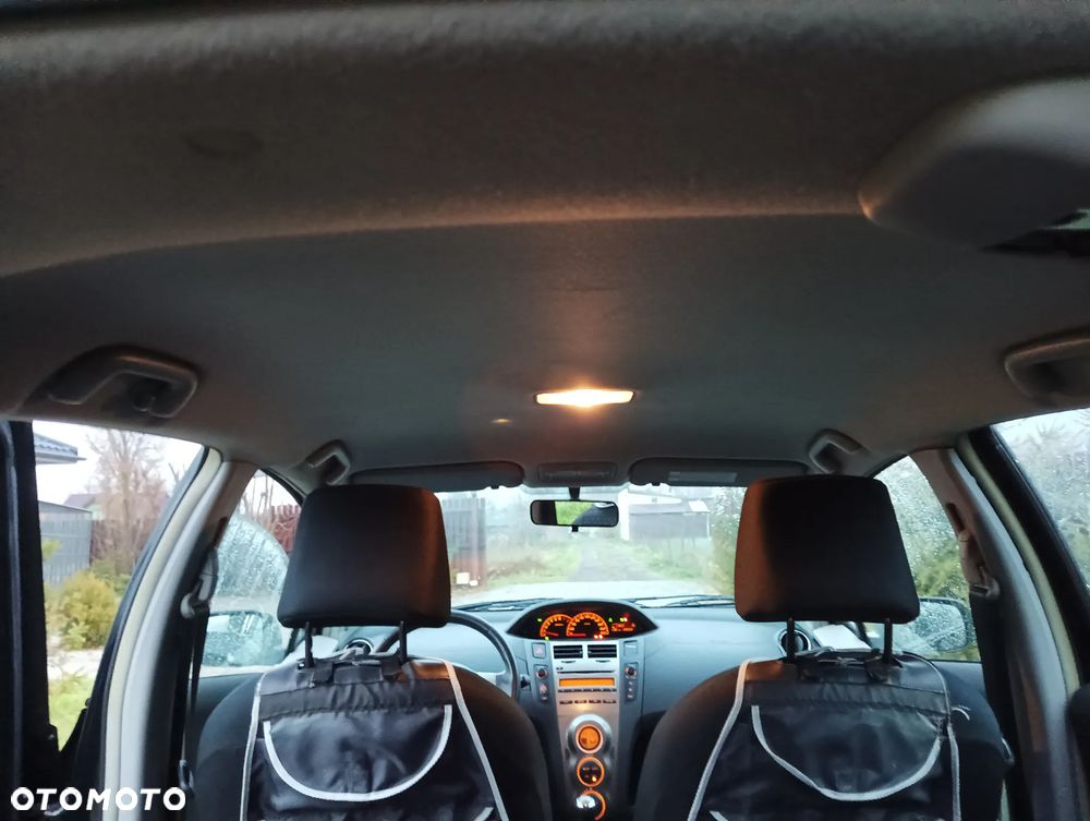 Toyota Yaris 1.33 VVT-i Cool - 16