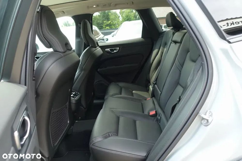 Volvo XC 60 B5 B AWD Core - 13