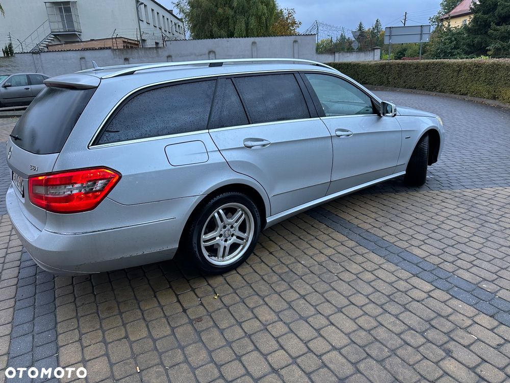 Mercedes-Benz Klasa E 250 CGI BlueEffICIENCY Avantgarde - 8