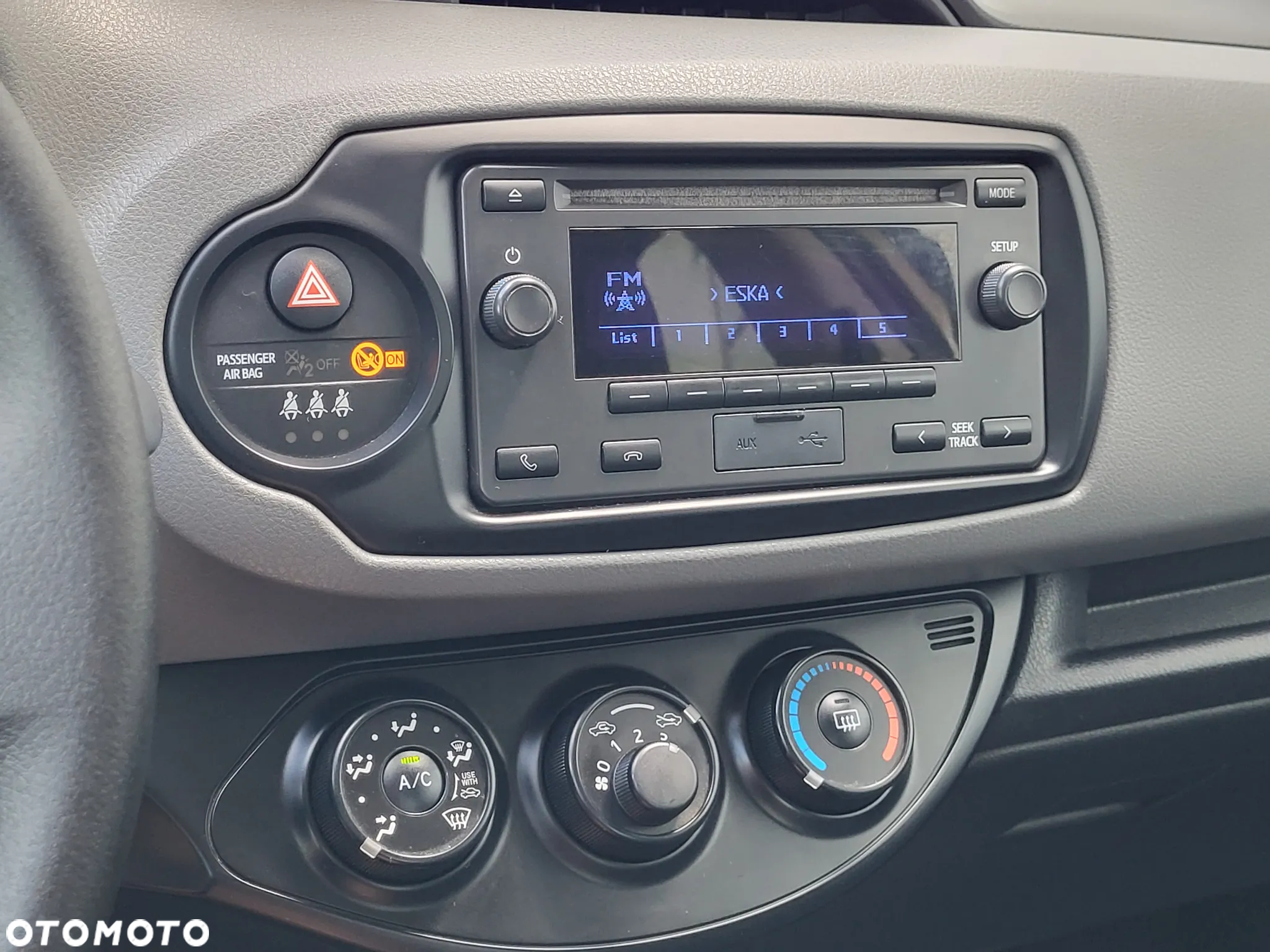 Toyota Yaris - 12