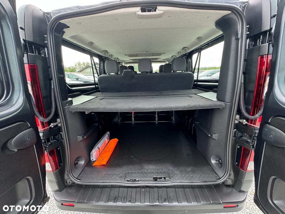 Renault Trafic SpaceClass 2.0 dCi Escapade EDC - 25