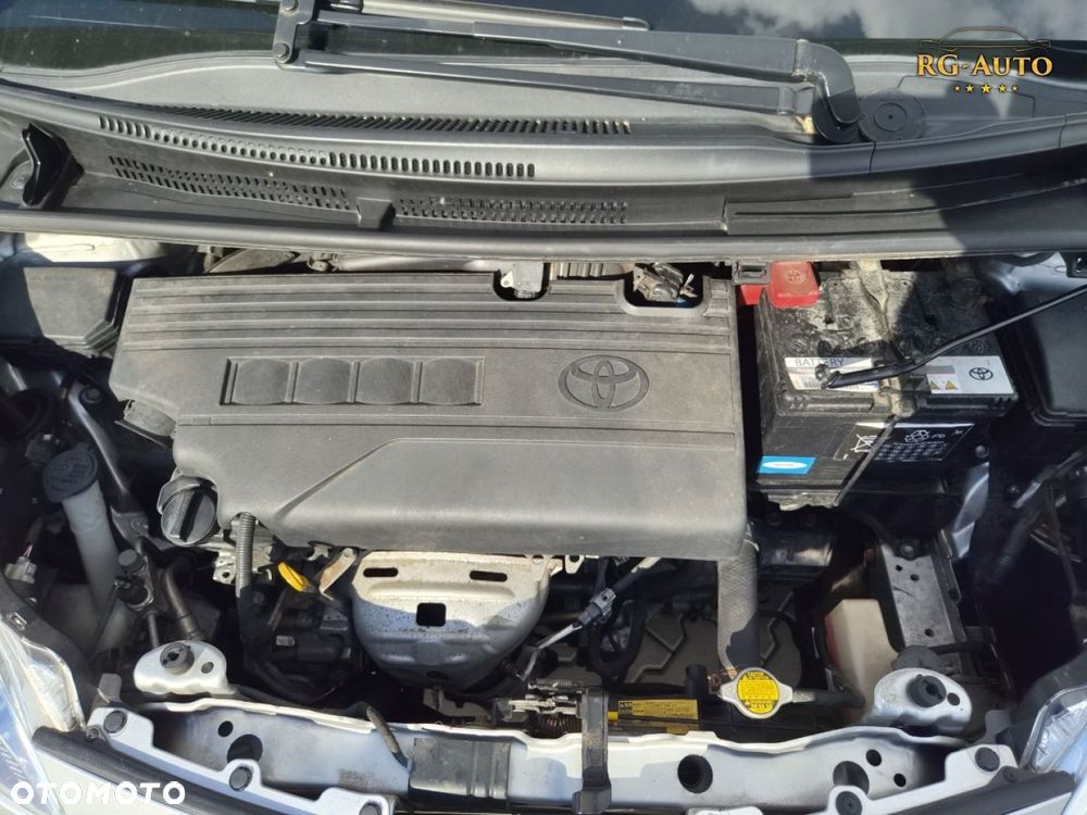 Toyota Verso S - 19