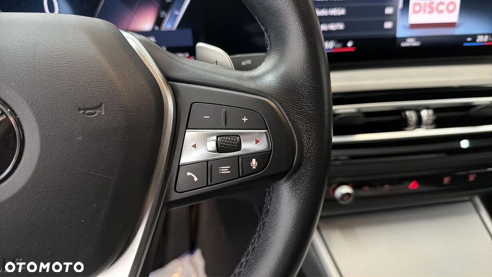 BMW Seria 3 318d mHEV - 22