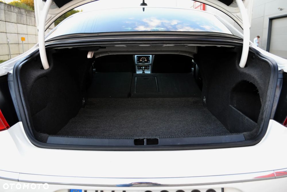 Volkswagen Passat CC 2.0 TDI DSG Exclusive - 32